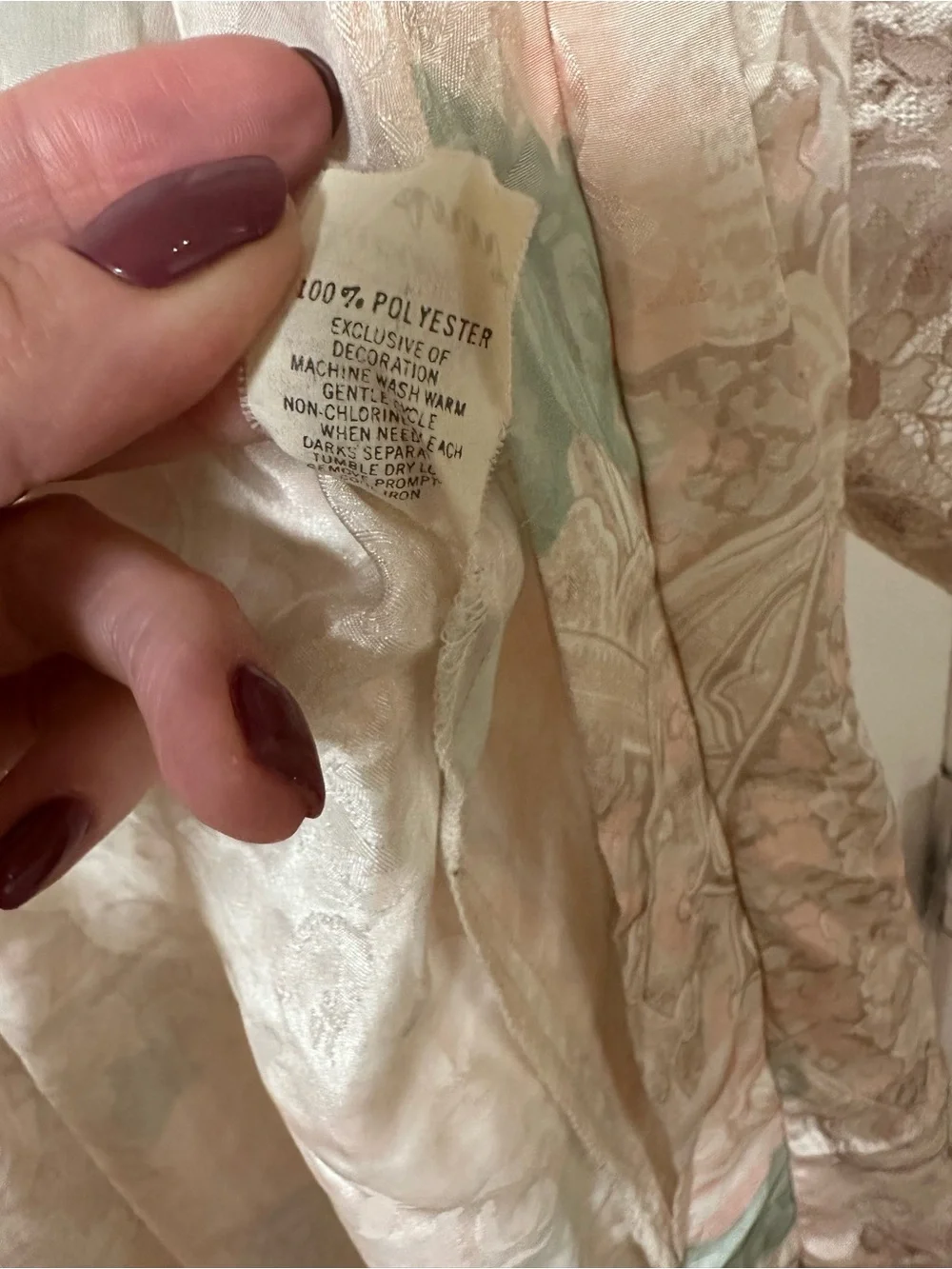 Lucie Ann lightweight satin